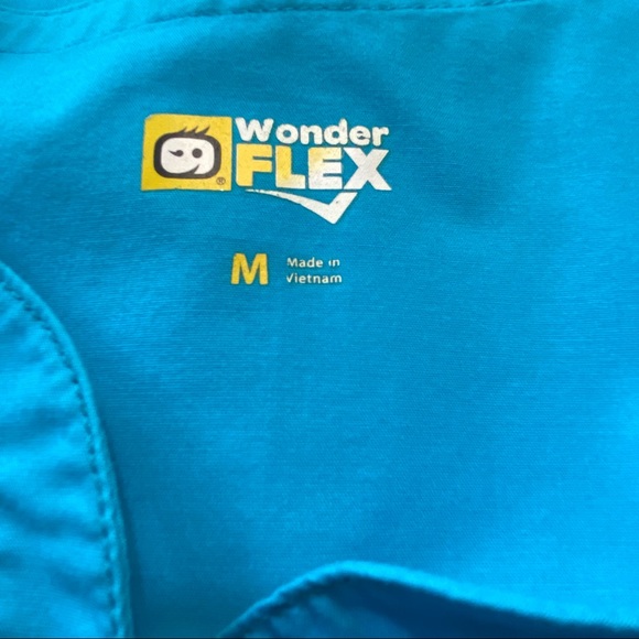 Wonder FLEX V-Neck Short Sleeve Scrub Top Size M - Picture 6 of 8
